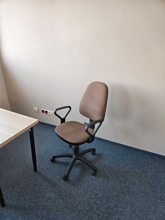 Meble biurowe różne od 100 zł