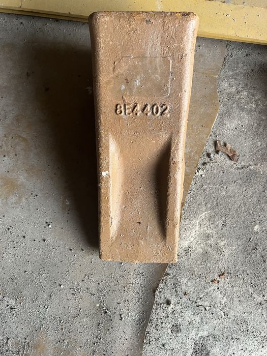 Зуб на  JCB з сх 4 сх коронки системи J