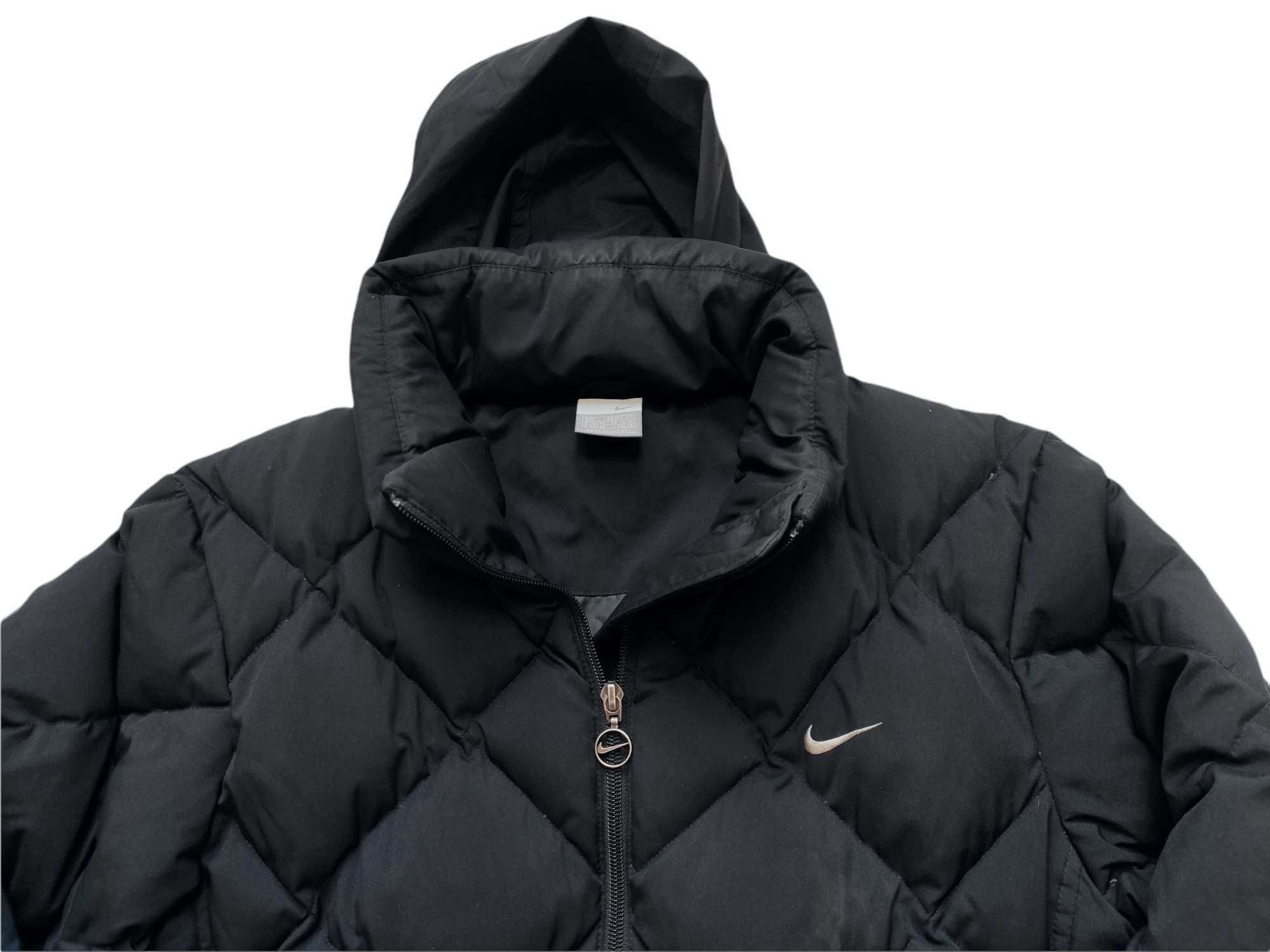 damska kurtka typu puffer marki Nike, rozmiar L, stan bardzo dobry