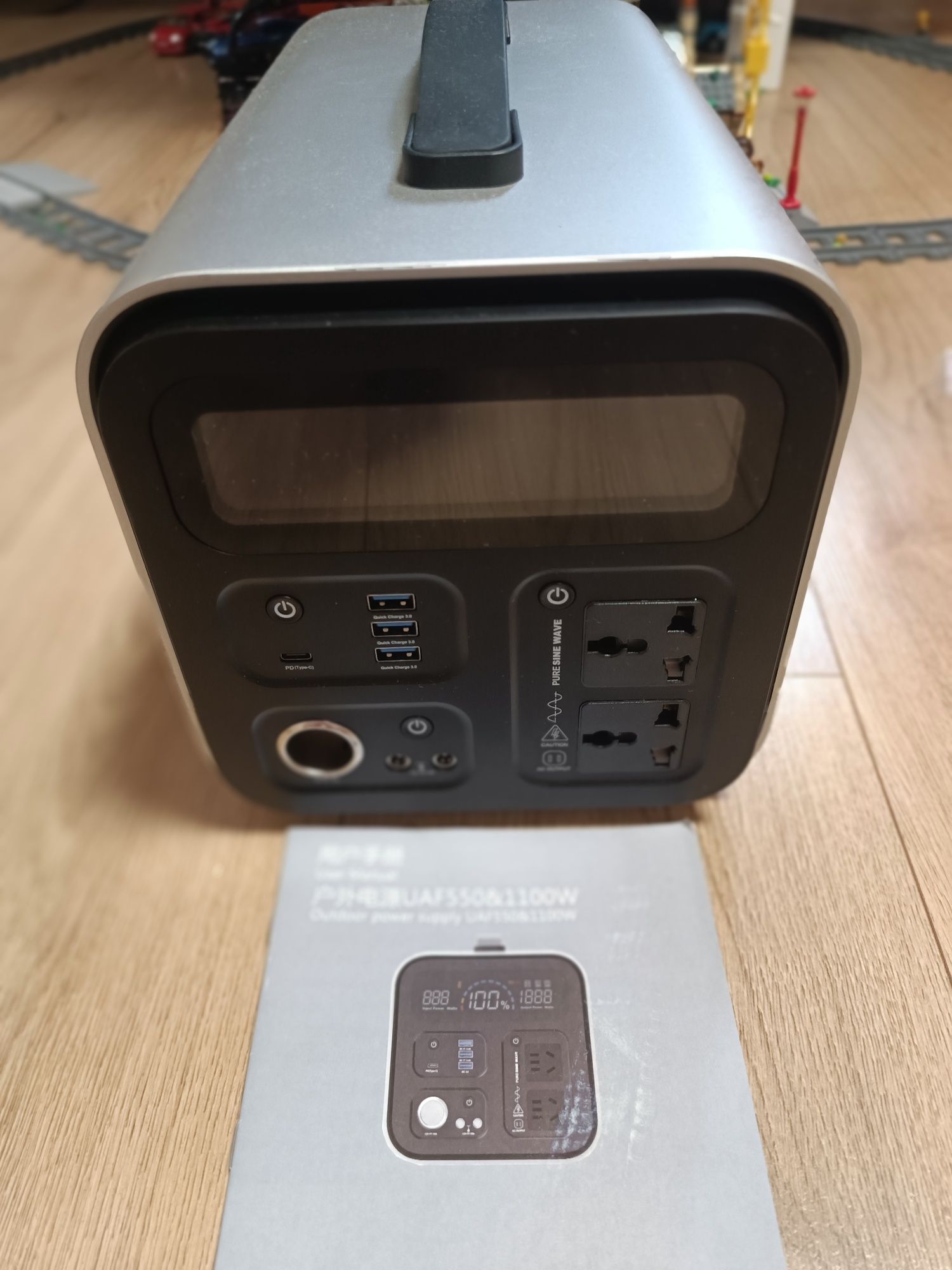 Портативна зарядна станція UAF1100  LifePo4 1100W/992Wh (310000mAh)