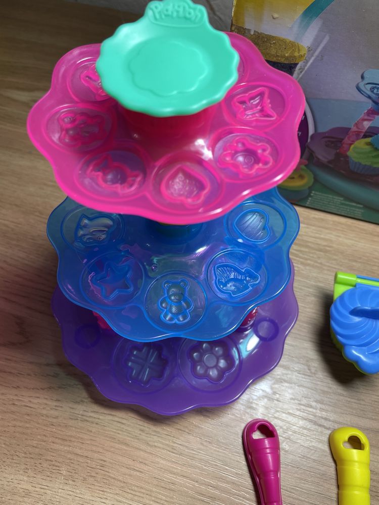 набор Play-Doh “Башня из кексов»