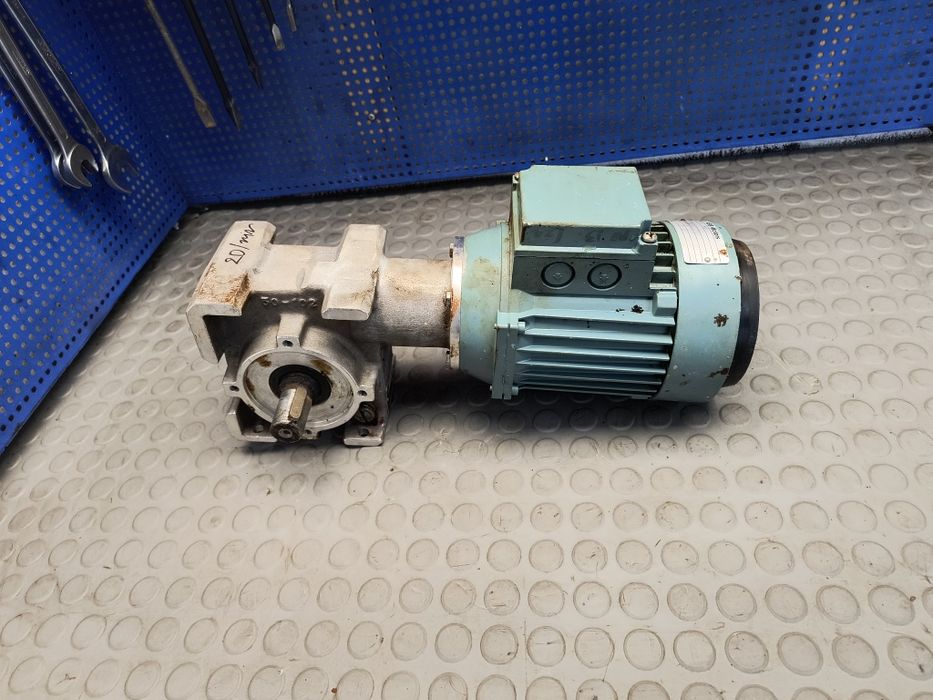 Przekładnia 20/min reduktor motoreduktor silnik elektryczny 0,18kW