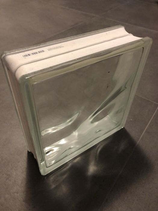 Luksfery 240x240x80 mm, ok. 26-28 szt.