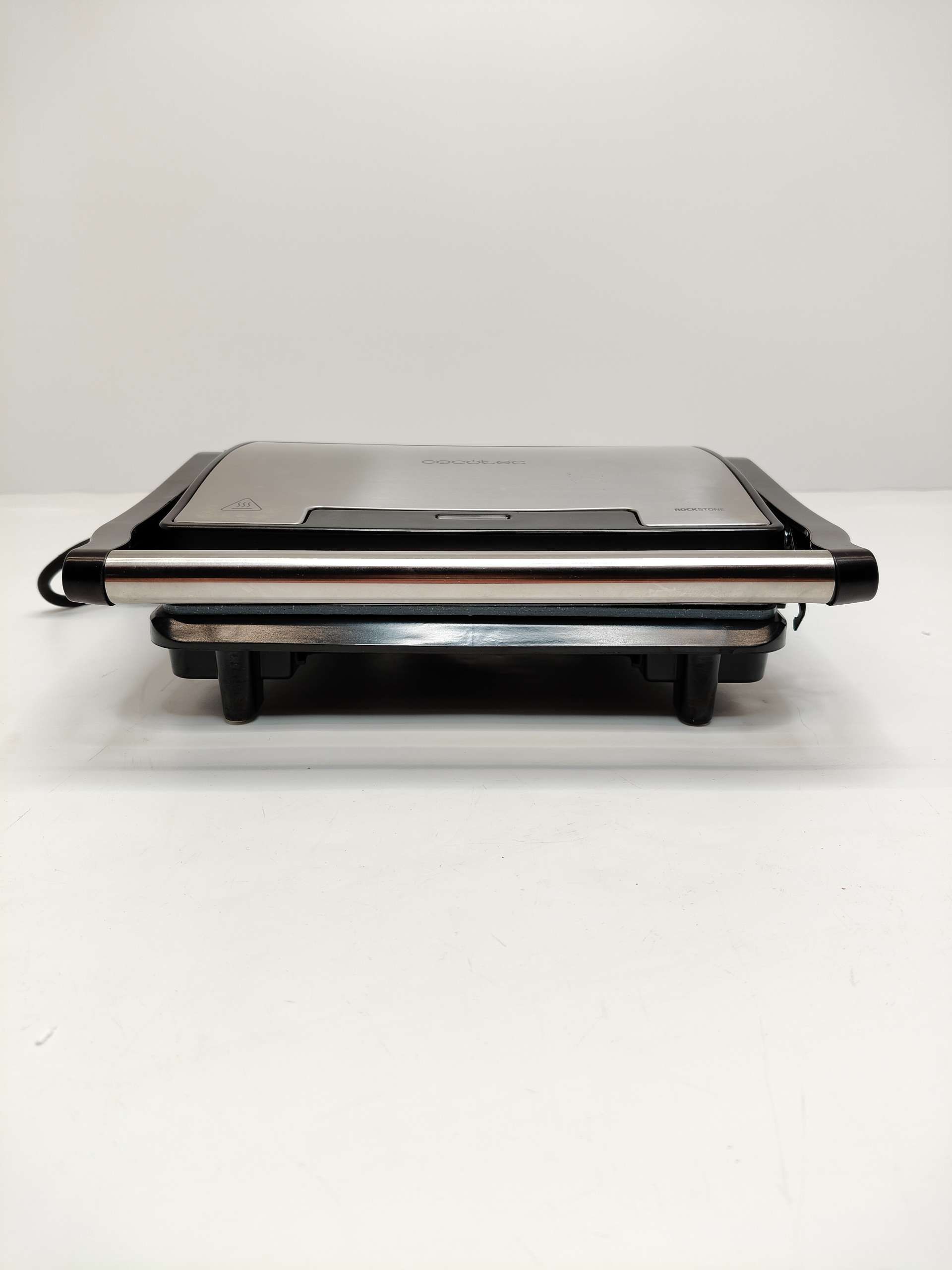 Cecotec Grill elektryczny 750 Full Open .Kamienna okładzina,  180° C