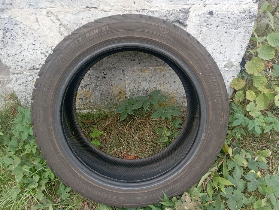 Komplet zimowych Opon  225/45 R17