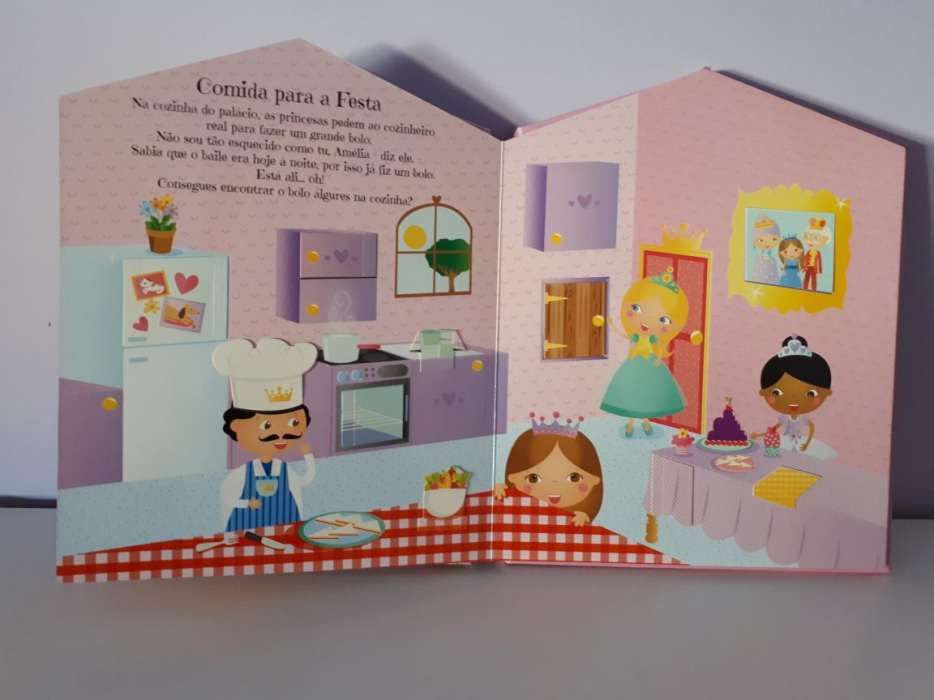 Livro - Espreita e descobre - O palácio das princesas