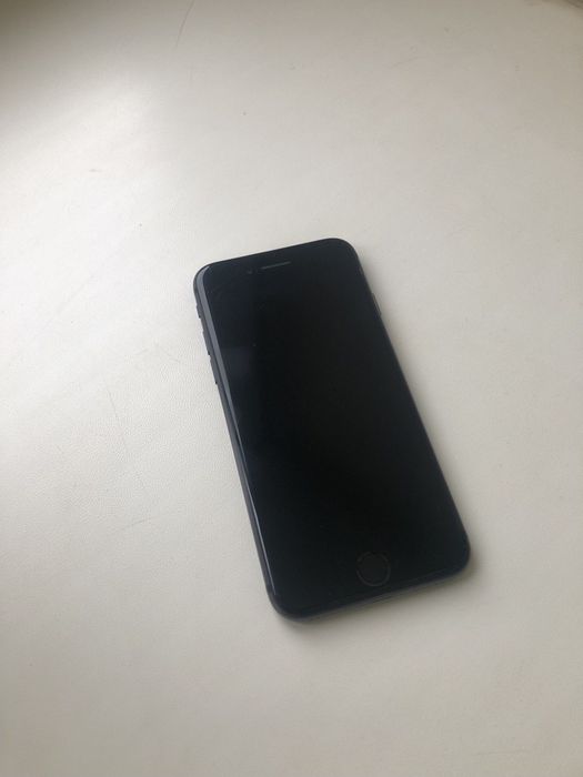 Продам iPhone 8 64gb