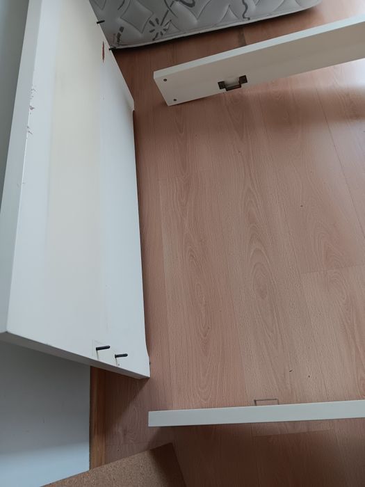 Cama com colchão, ambos em bom estado!