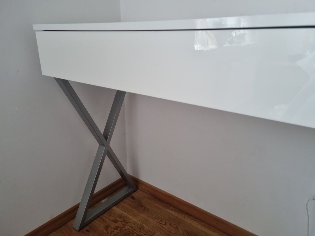 Toaletka / konsola  cała w połysku 90  cm