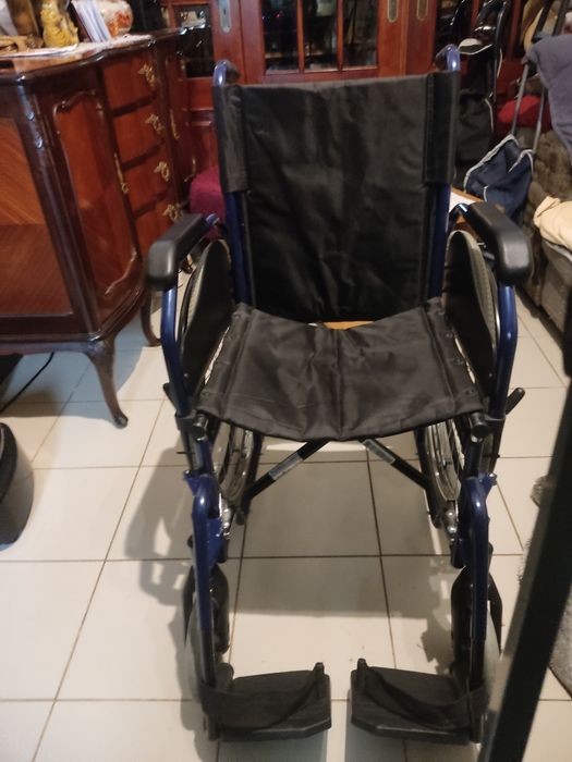Cadeira de rodas pouco uso