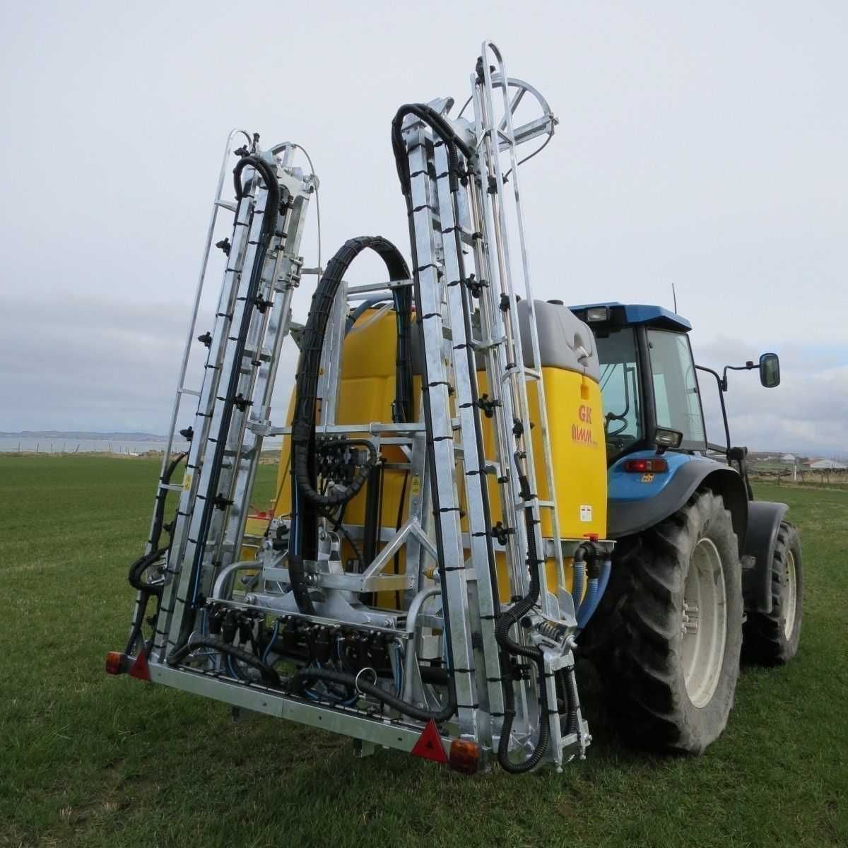 Обприскувач навісний Італія Moccia 1000л 15м з Bravo 400S оприскувач