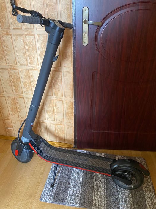 Hulajnoga elektryczna Indiana ES700 350 W.
