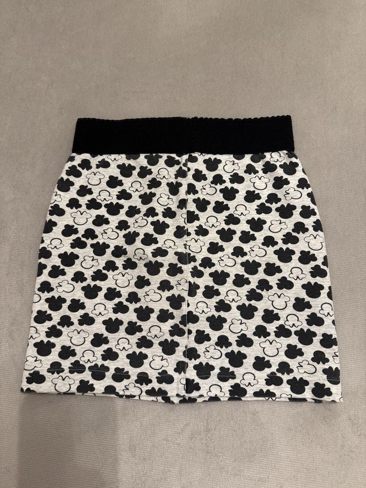 Smyk CoolClub szaro-czarna elastyczna spódniczka Mickey rozmiar 134cm.