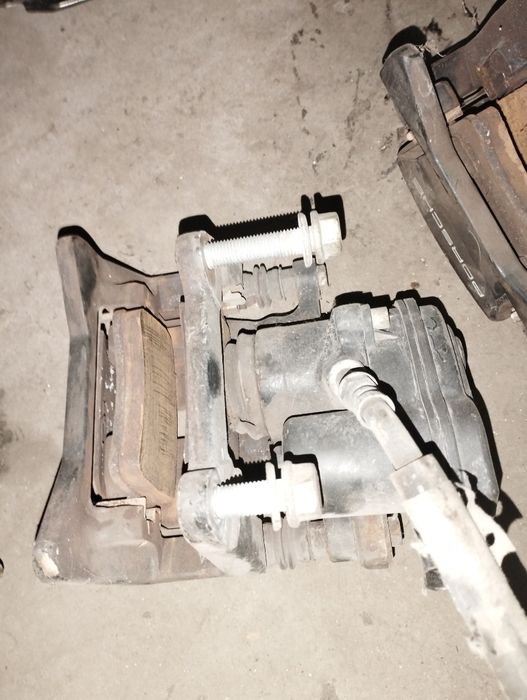 Суппорта Porsche macan