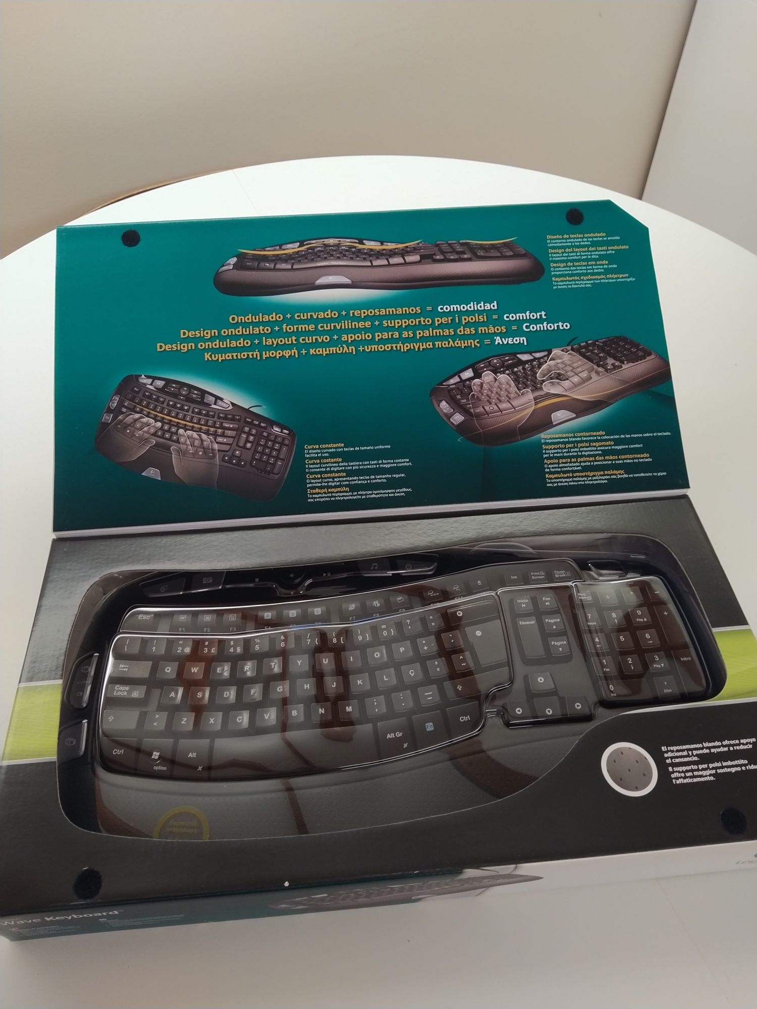 Teclado wave da Logitech