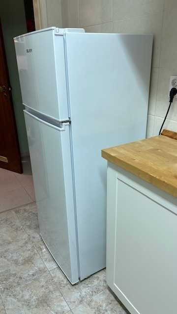Frigorífico 2 Portas Com Congelador Silver IPF220L 220L Classe E