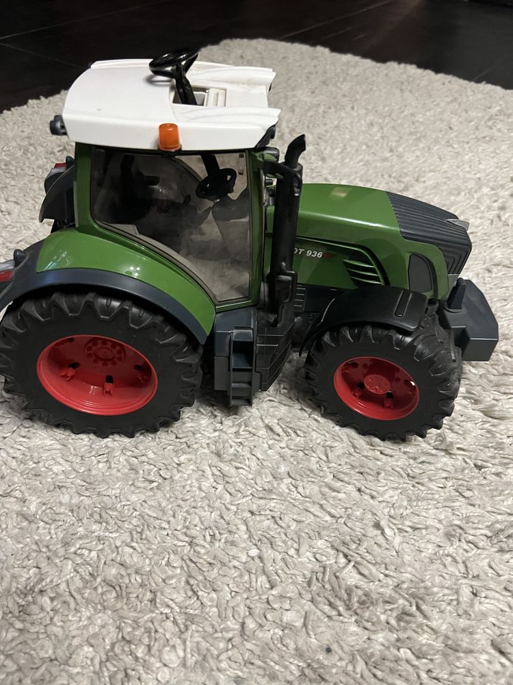 Traktor fendt 936