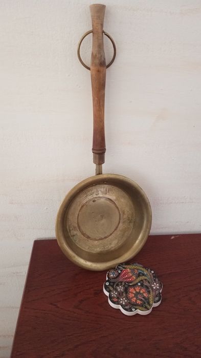 Stara patelnia z mosiądzu