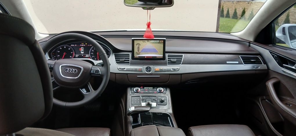 Audi A8 long 4.2