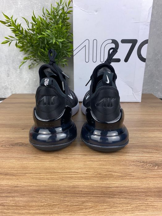 Buty męskie Nike Air Max 270 r. 43 – dynamiczne sneakersy