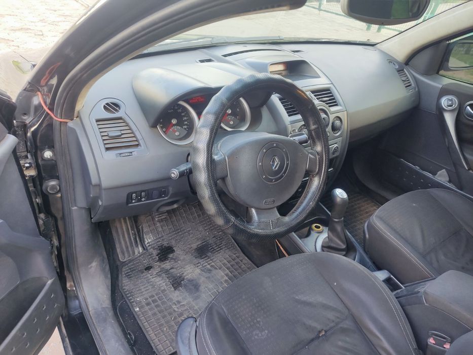 Рено Меган 1,6 бензин.