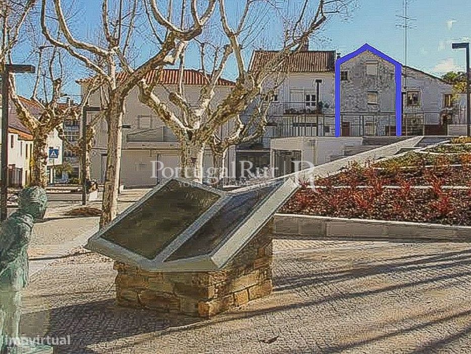 Vivenda Rural, no centro de Proença-a-Nova, com projeto aprovado.