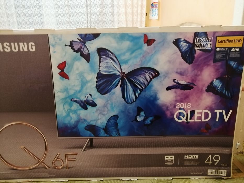 Телевізор Samsung Qled 49"