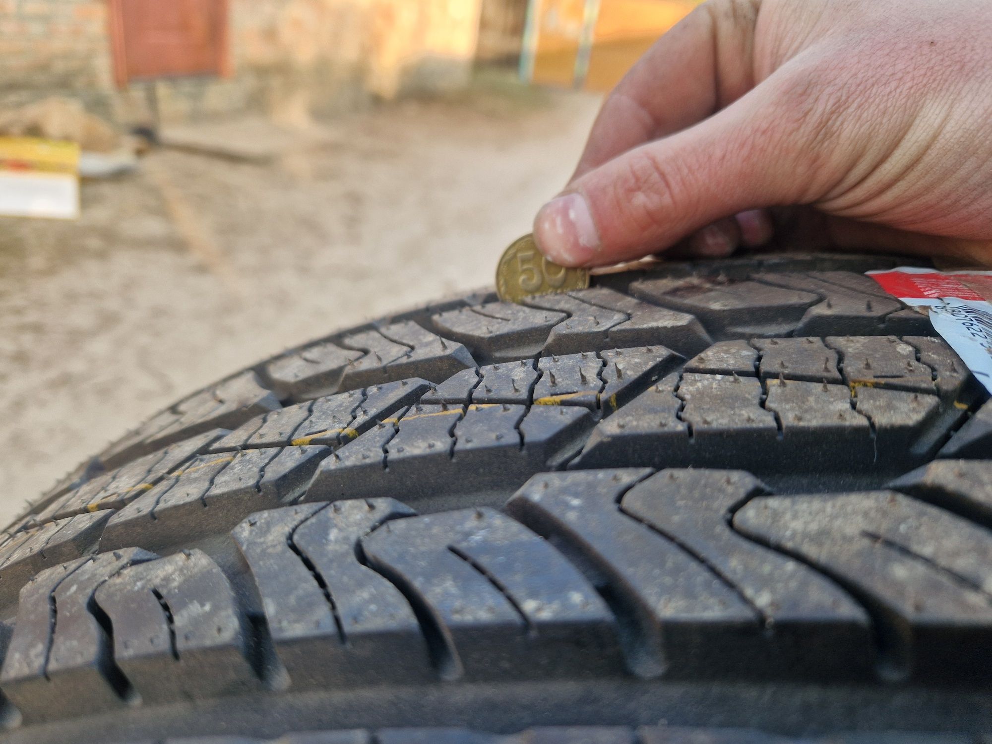 Шини Roadstone Roadian Suv 265/70 R15