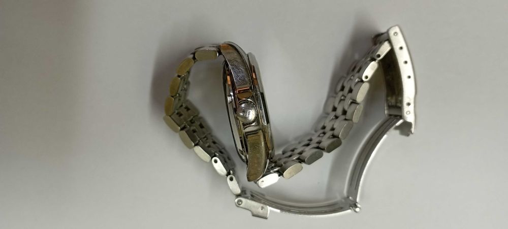 Часы женские TISSOT.