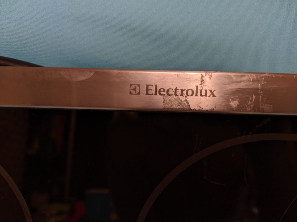 Варочная поверхность Electrolux EHS 60210X