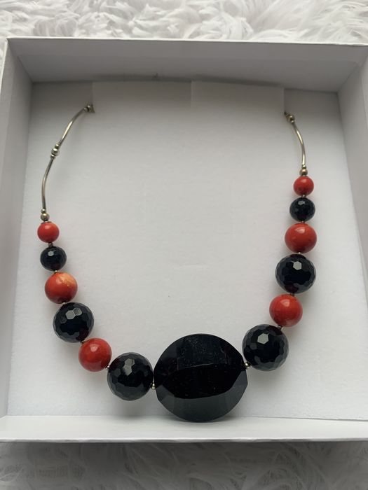 Naszyjnik kolia czerwono czarna Schubert