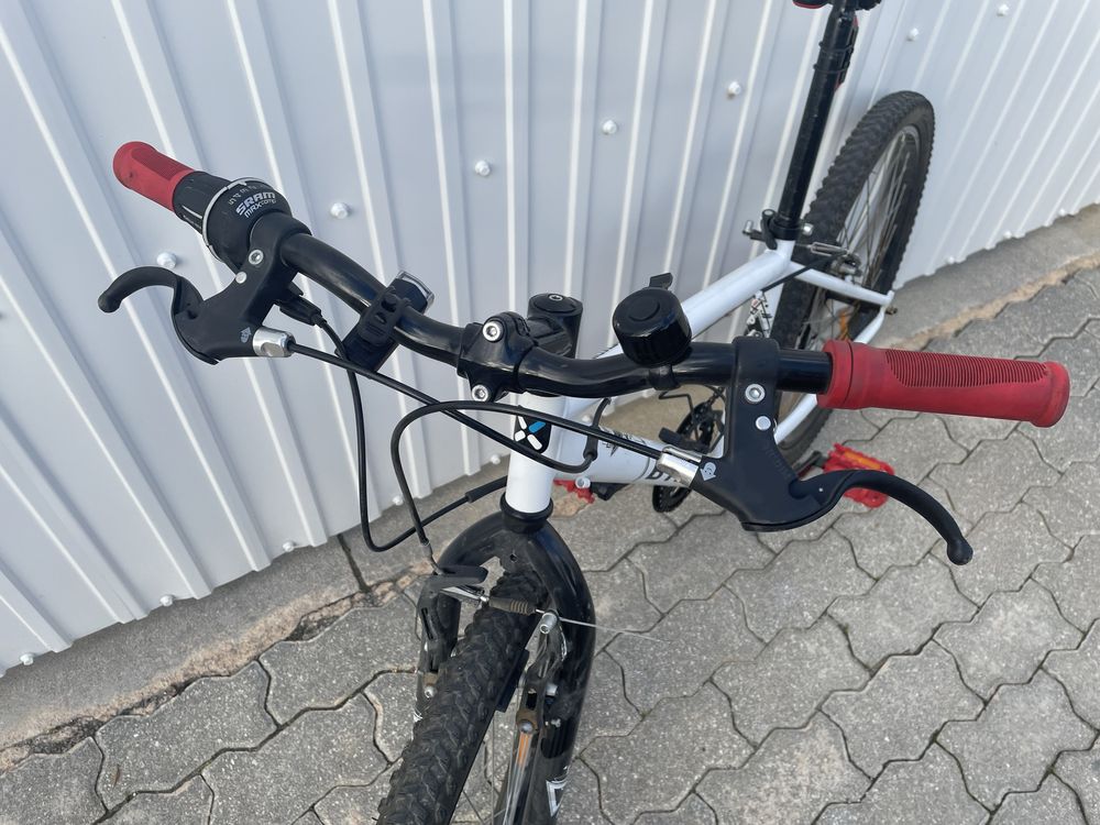 Bicicleta Btwin VTT 24” RockRider 300