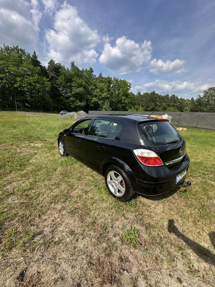 Opel astra H 1,9 cdti 150km 6 biegow klima hak