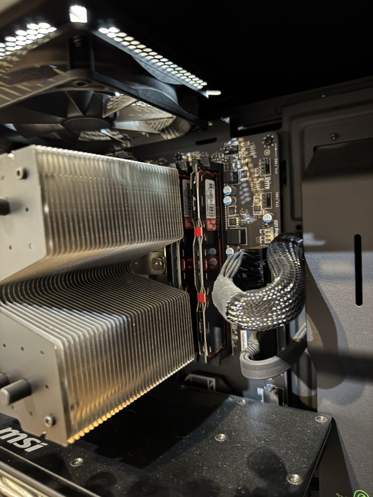 Komputer stacjonarny gamingowy Gtx 1070TI I7-7700