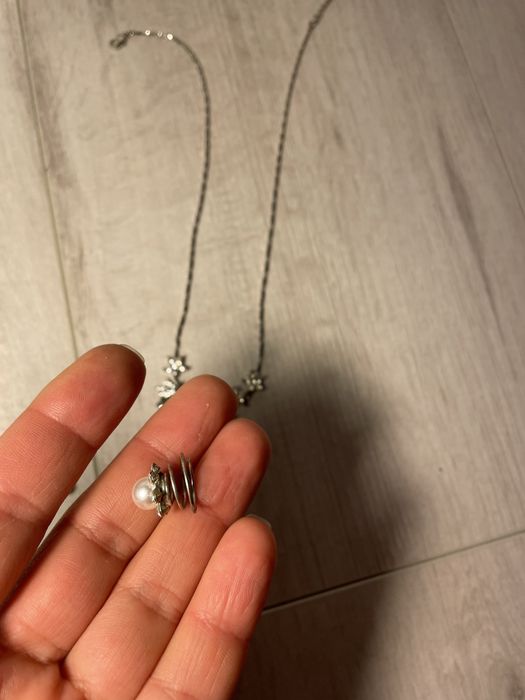 Бижутерия ( цепочка с подвеской, браслетик и заколочка)