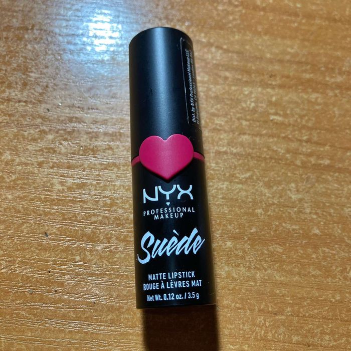 Помада для губ NYX
