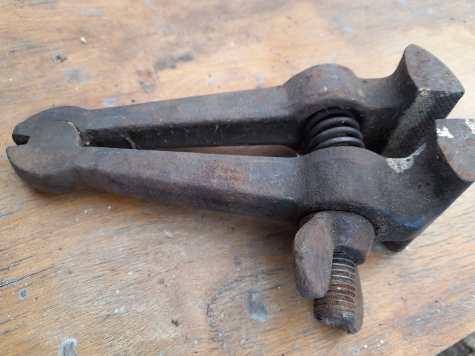 Sprzedam zacisk , imadło warsztatowe