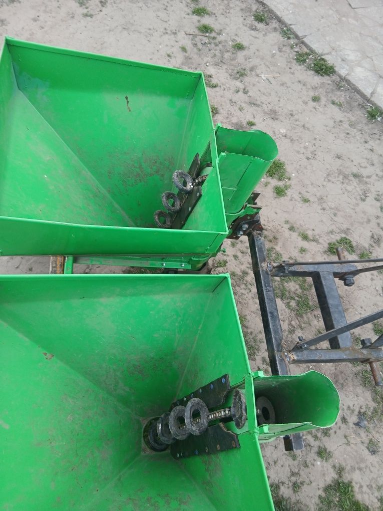 Продам картоплесажалку