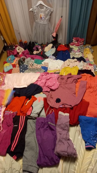 Wielki zestaw w tym strój Mikołajki,święta-dziewczynka od 2 do 9 lat