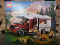 60454 LEGO City Wakacyjny kamper pełen przygód