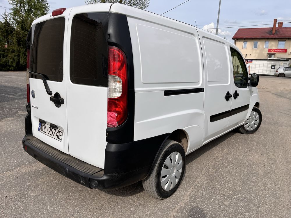 Fiat Doblo 1.9jtd long 2008r RESOR TYŁ