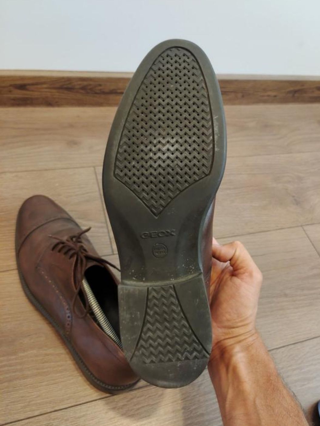 Дербі туфлі фірми Geox 44-й розмір.