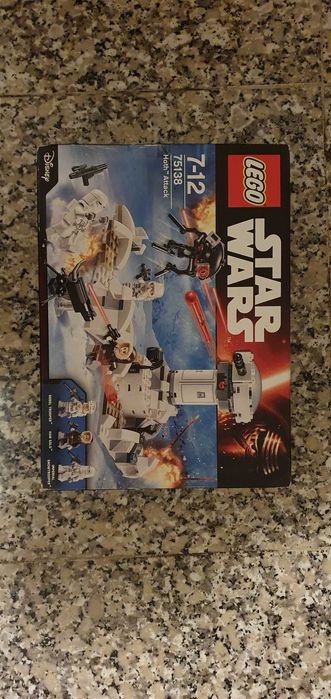Lego 75138 + Playmobil 70317 e 70286