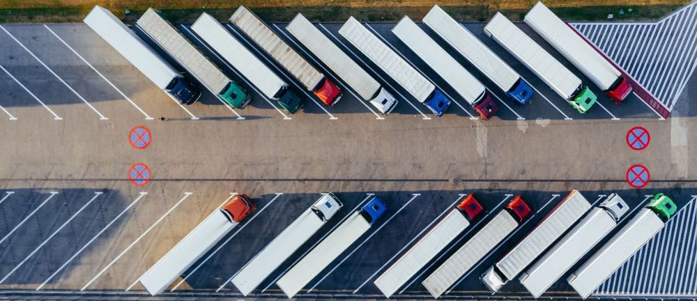Estacionamento privado-pesados e todo tipo de veículos. PARKING 24h.