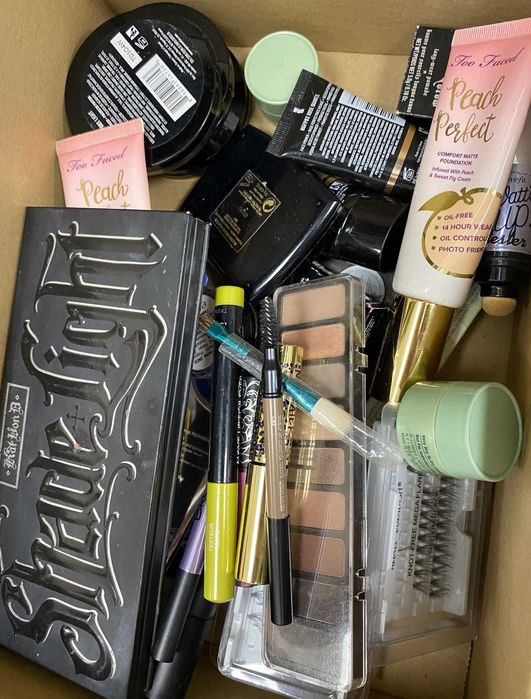 Box 1 zestaw kosmetyków premium too faced huda kvd