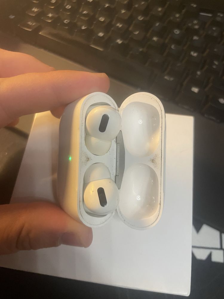 AirPods Pro 1 Gen Magsafe