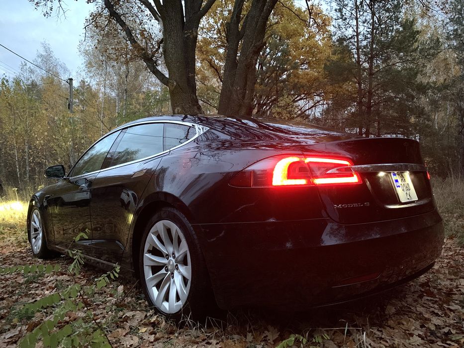 Tesla S 75 D 11 міс 16рік