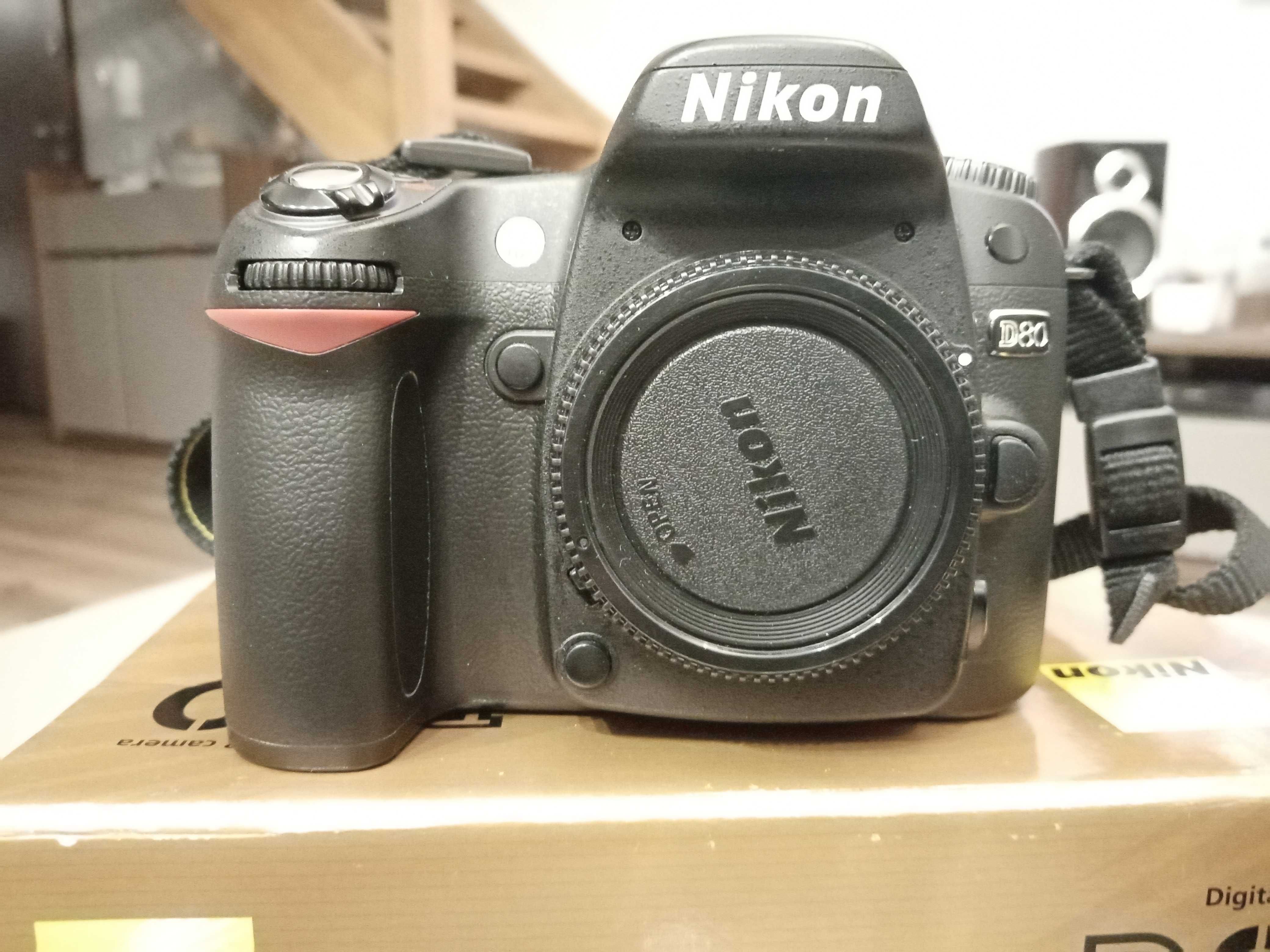 Aparat Nikon D80, ładowarka, pasek, instrukcja, pokrowiec Case Logic !