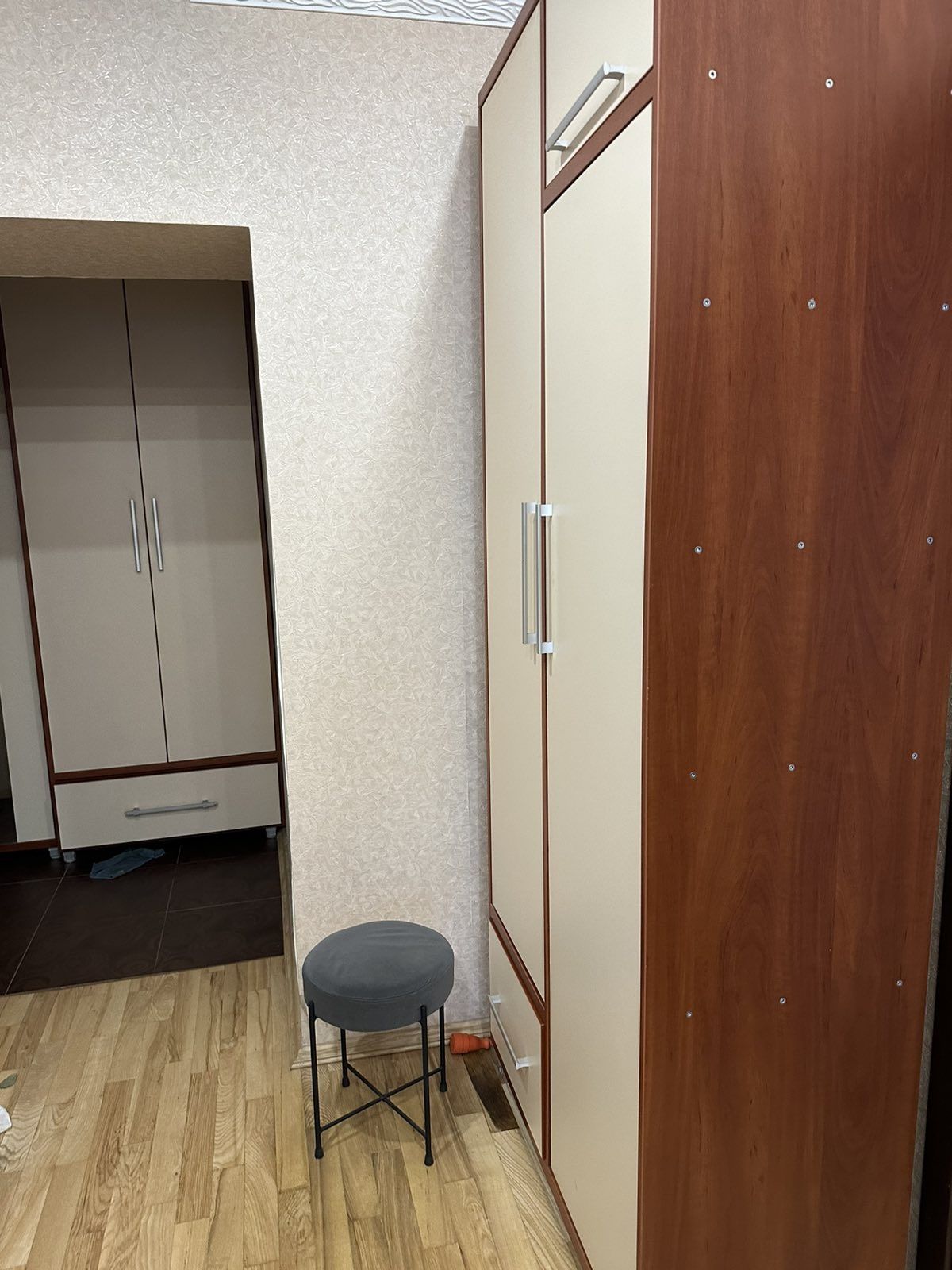 Продається прихожа для взуття та одягу