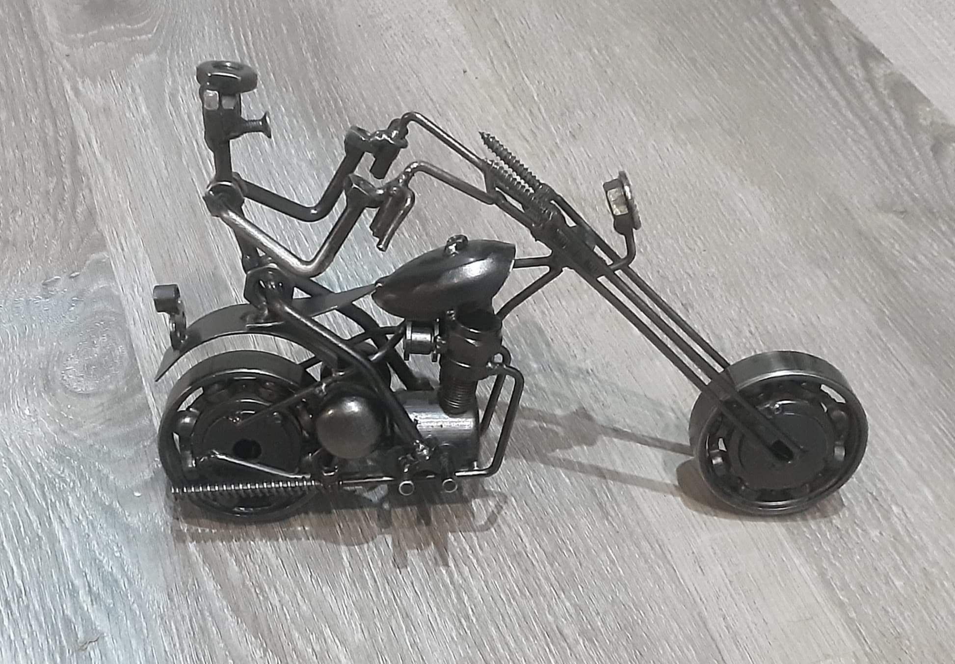 Figurka Metalowy motocykl